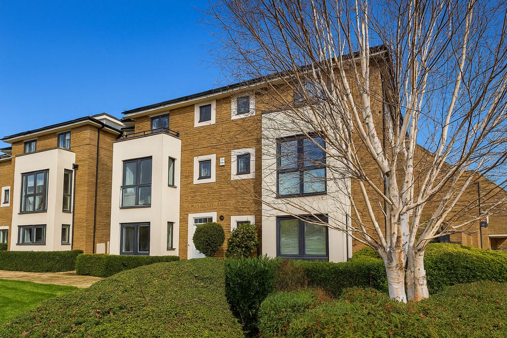 Property photo 2 of 23 Front (Exterior)