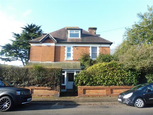 Property photo 3 of 14 Living Room