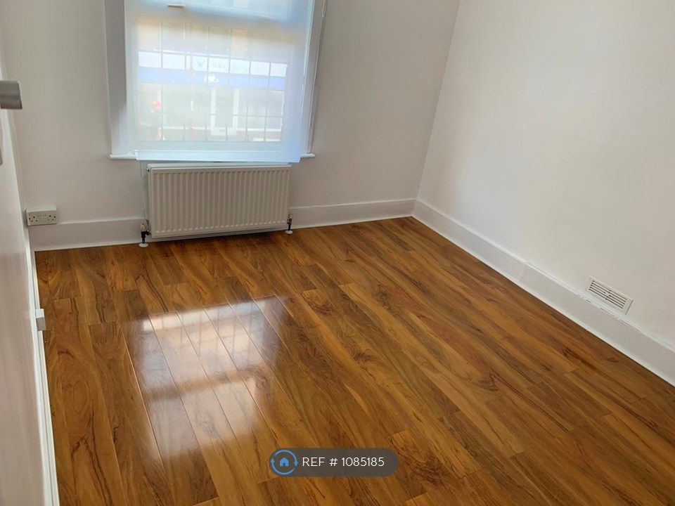 Property photo 3 of 14 Bedroom