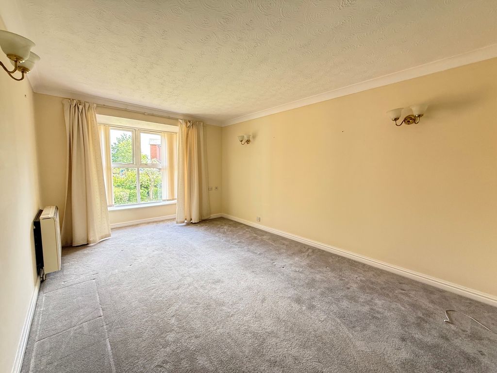 Property photo 1 of 4
