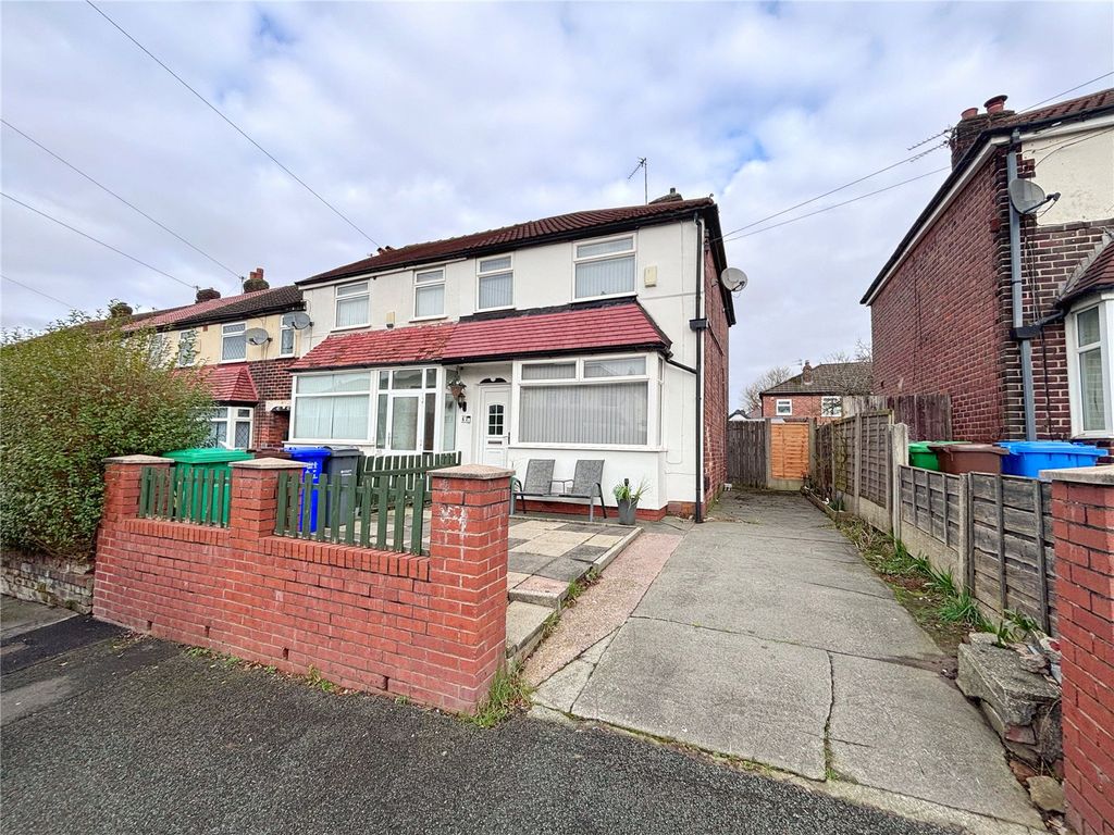 Property photo 2 of 12 Picture No. 11