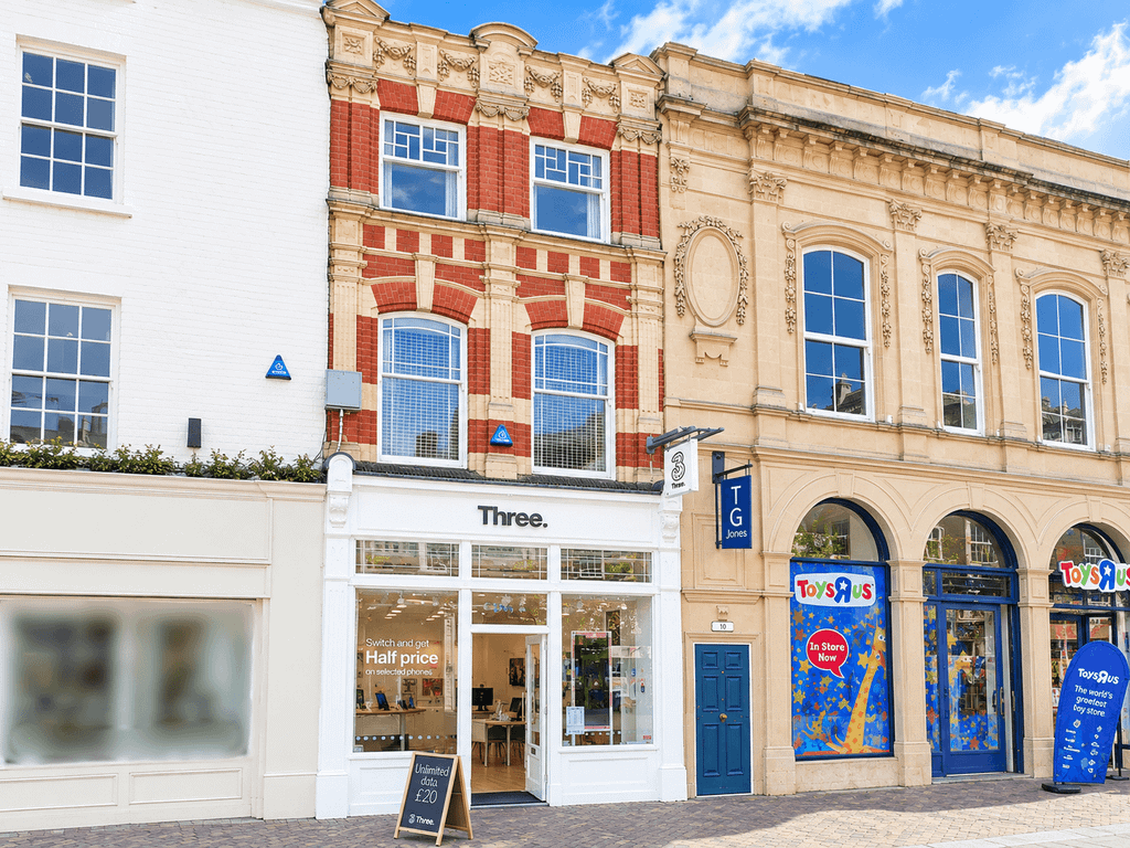 Property photo 1 of 4 Retail Unit