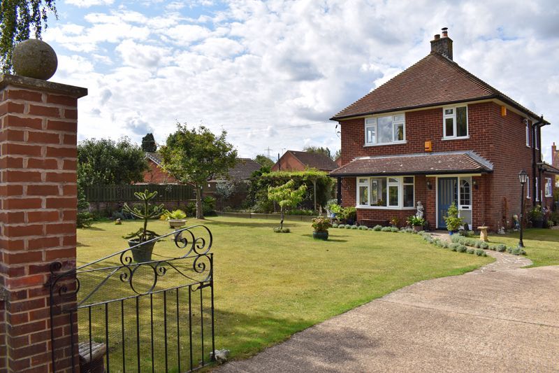 Property photo 1 of 26 Entrance