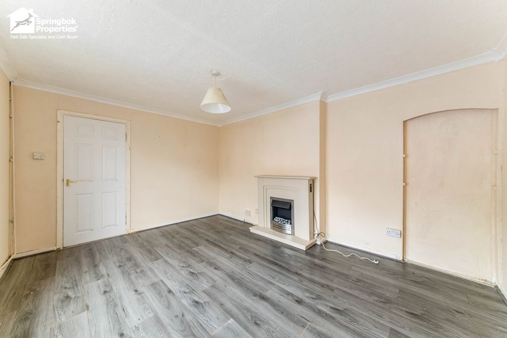 Property photo 3 of 19 2