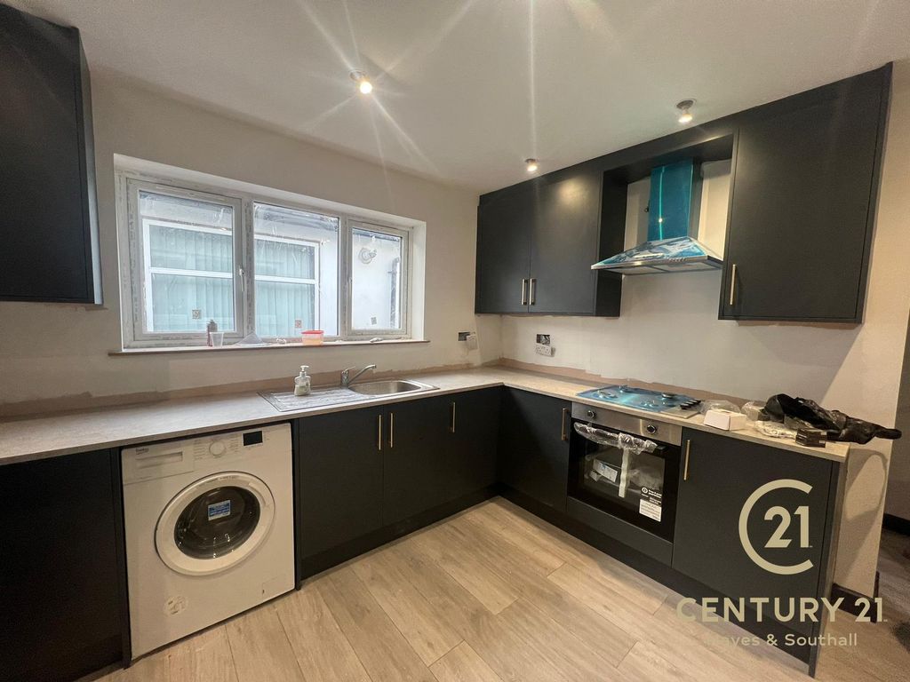 Property photo 2 of 3