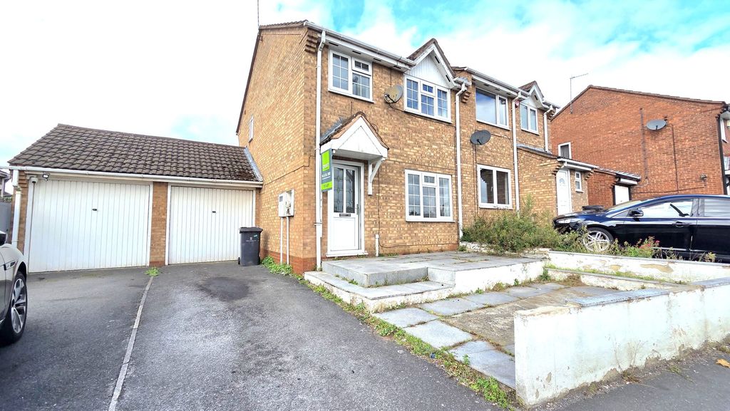 Property photo 1 of 11