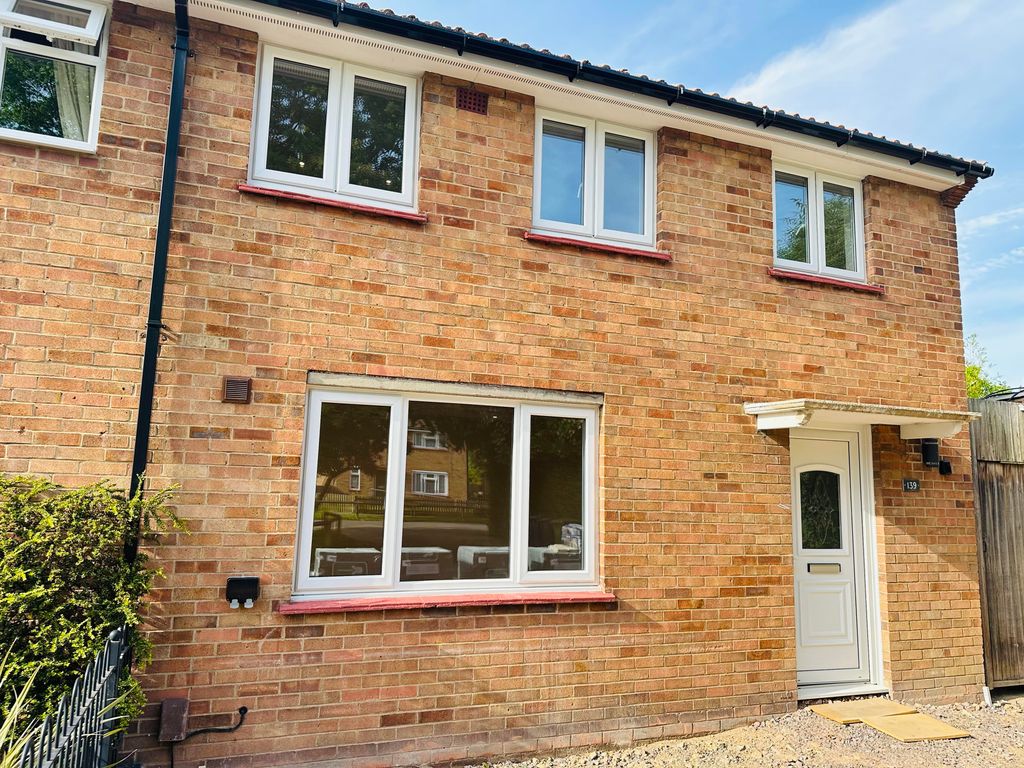 Property photo 1 of 34