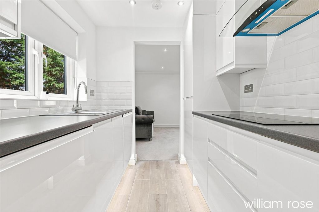 Property photo 3 of 11 10_Img_3399.Jpg
