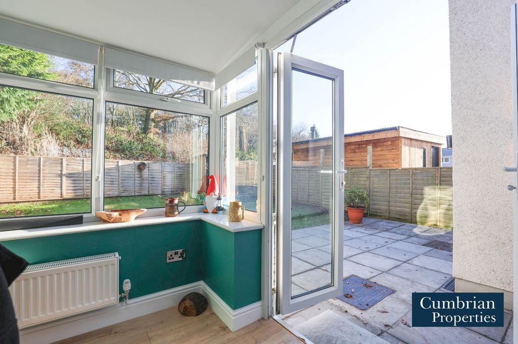 Property photo 2 of 24 Conservatory