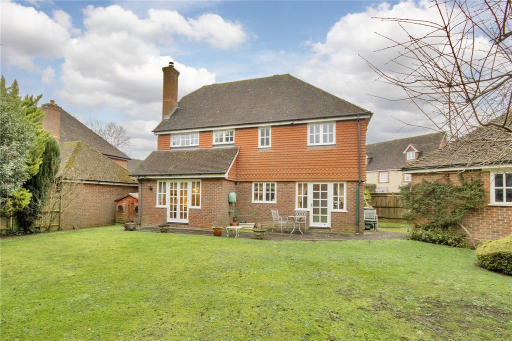 Property photo 2 of 11 Rear