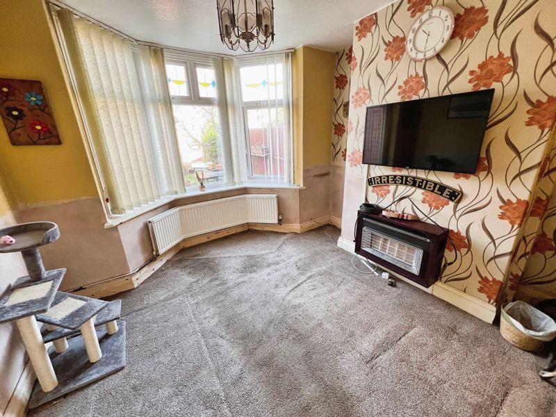 Property photo 3 of 14 Dining Room