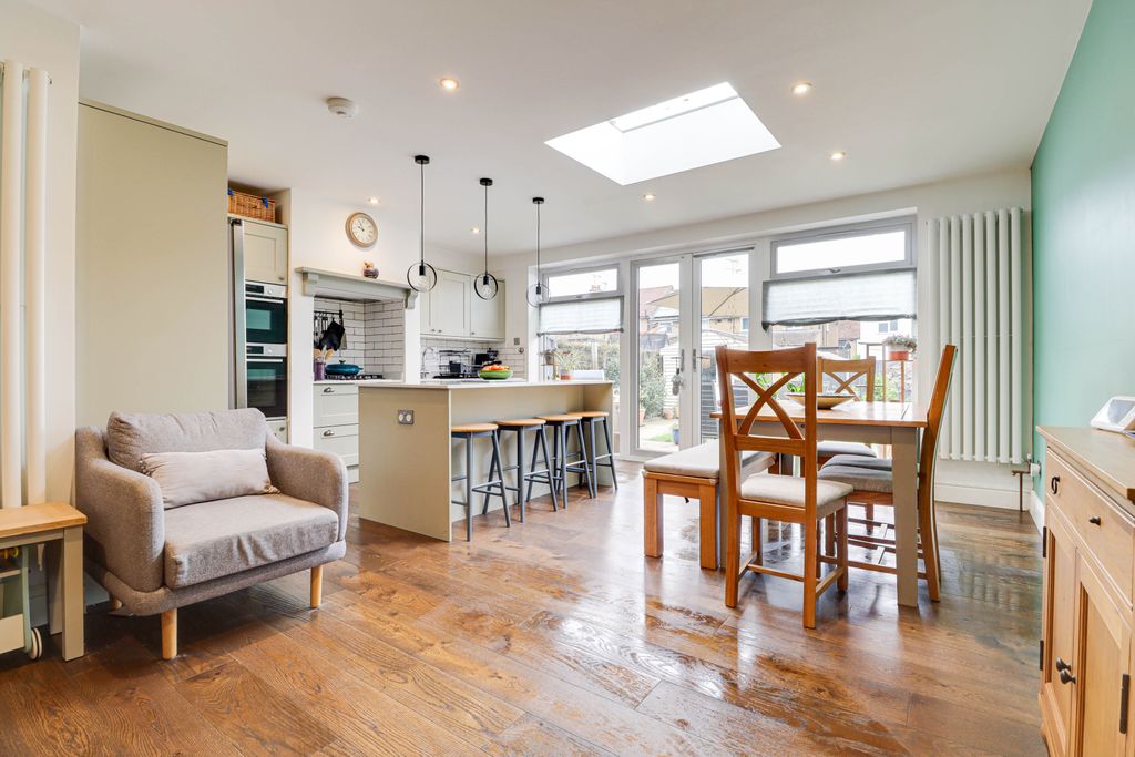 Property photo 2 of 16 Kitchen/Dining