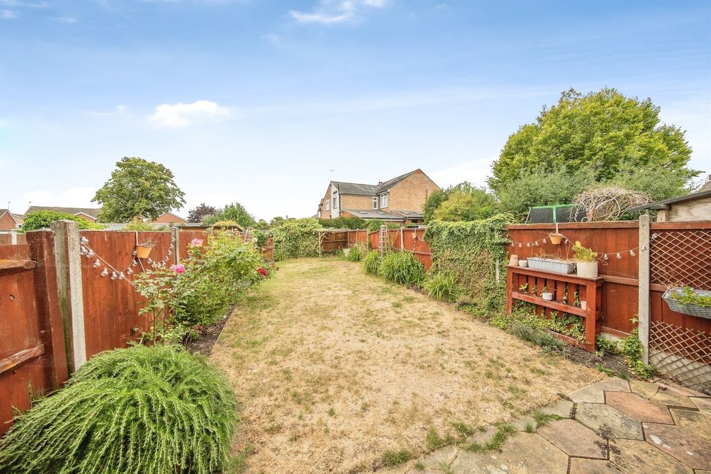 Property photo 2 of 20
