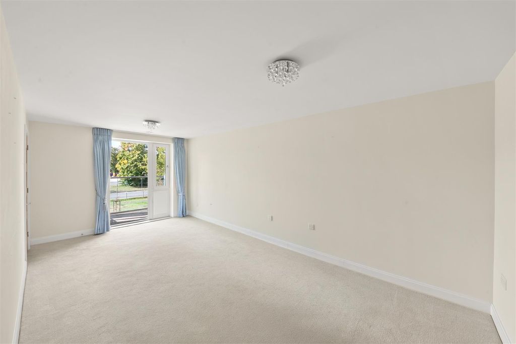 Property photo 3 of 20