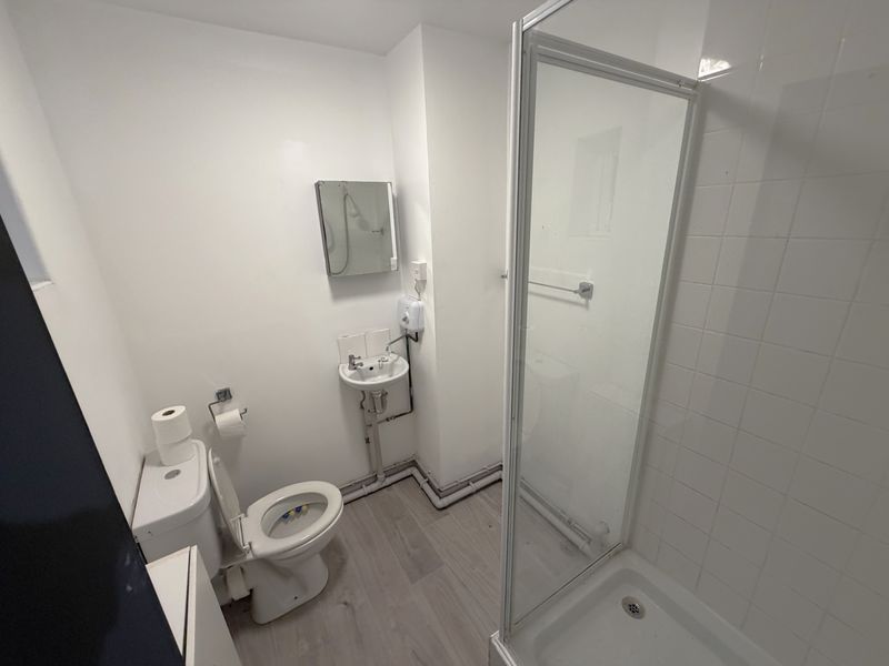 Property photo 3 of 7 Photo 5