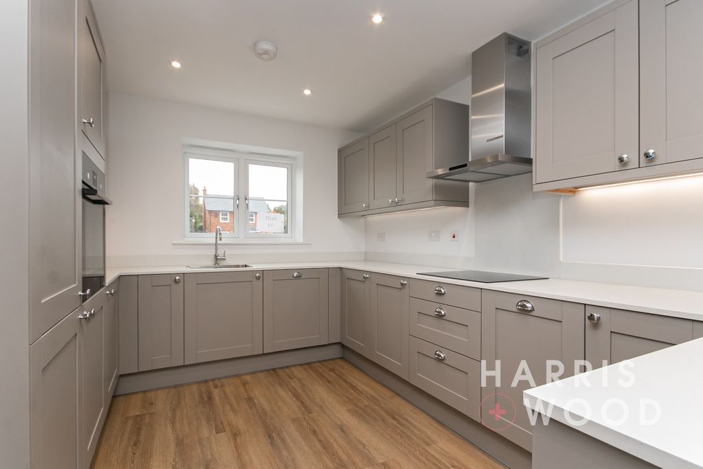 Property photo 2 of 18 4491441