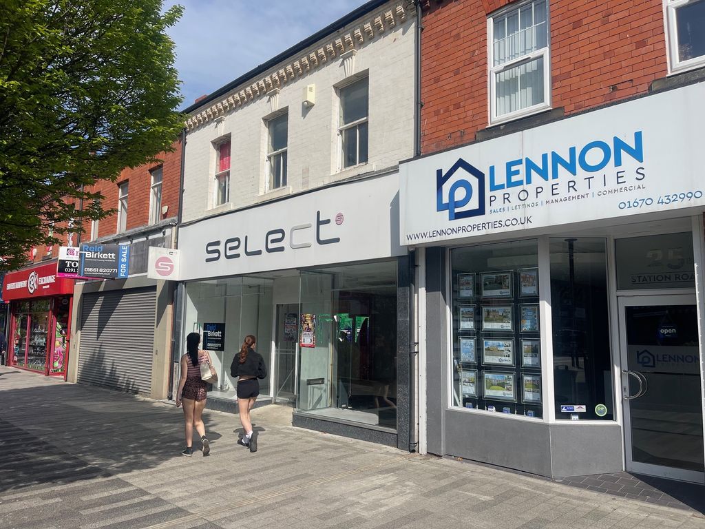 Property photo 3 of 4 External View Right To Left