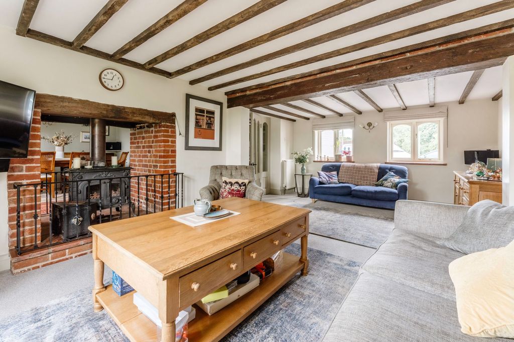 Property photo 2 of 25