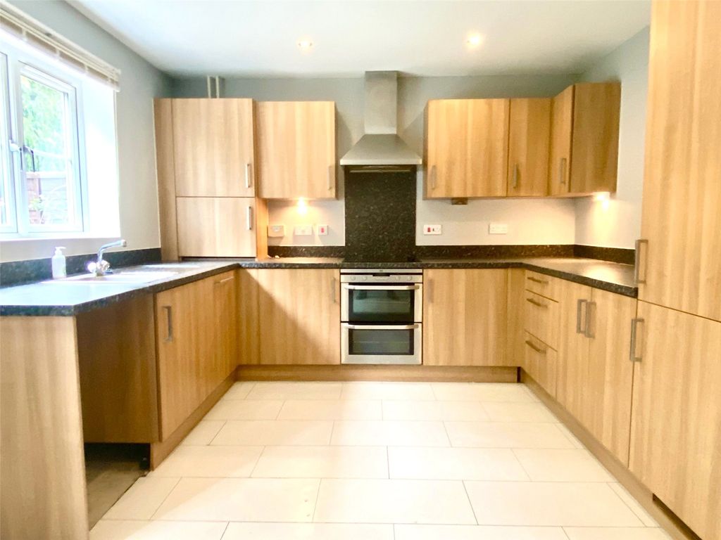 Property photo 2 of 12 Picture No. 25