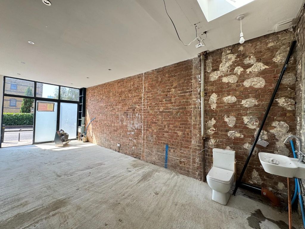 Property photo 2 of 3