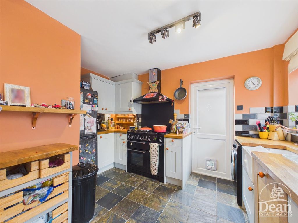 Property photo 2 of 21