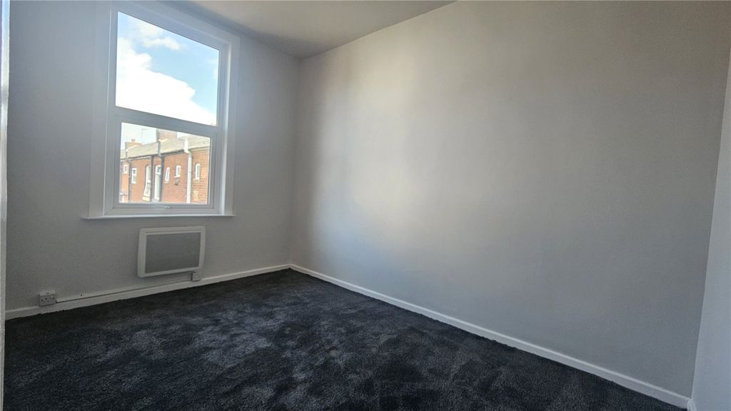 Property photo 2 of 7 Lounge