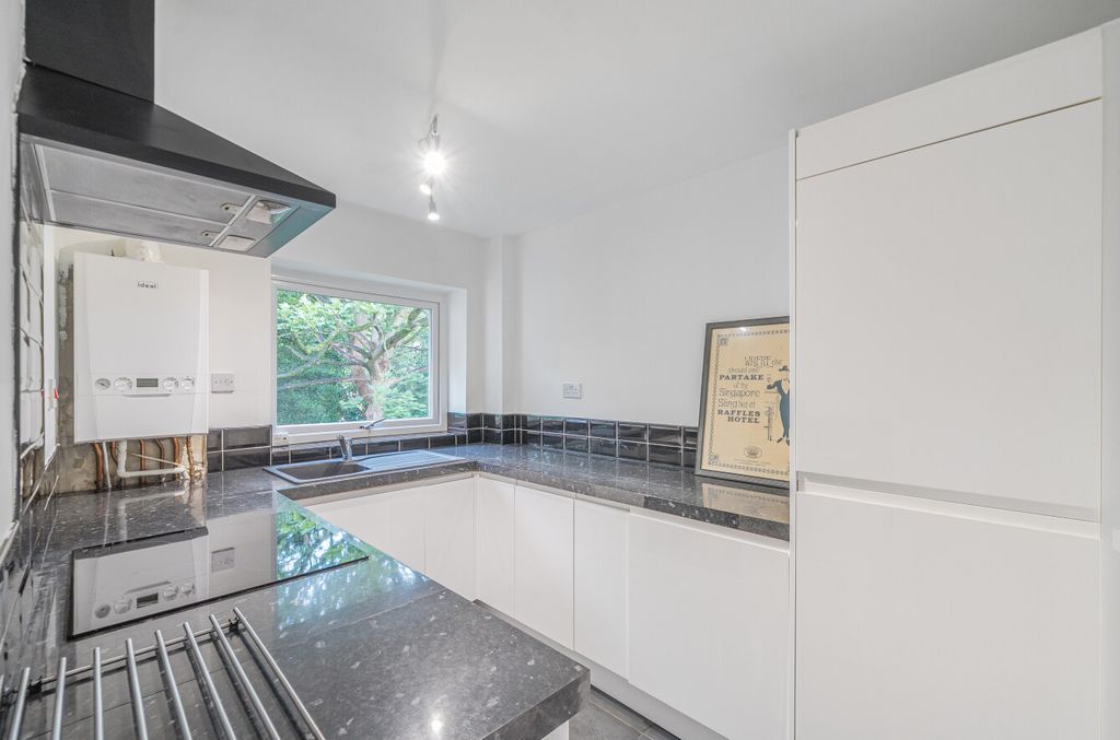 Property photo 3 of 15 Kitchen