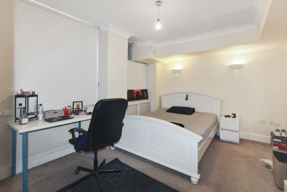 Property photo 2 of 23