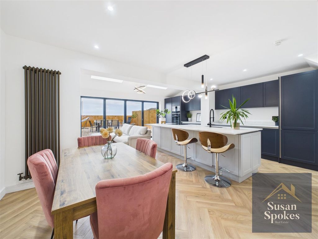 Property photo 2 of 34 Cam01858G0-Pr0196-Still004.Jpg