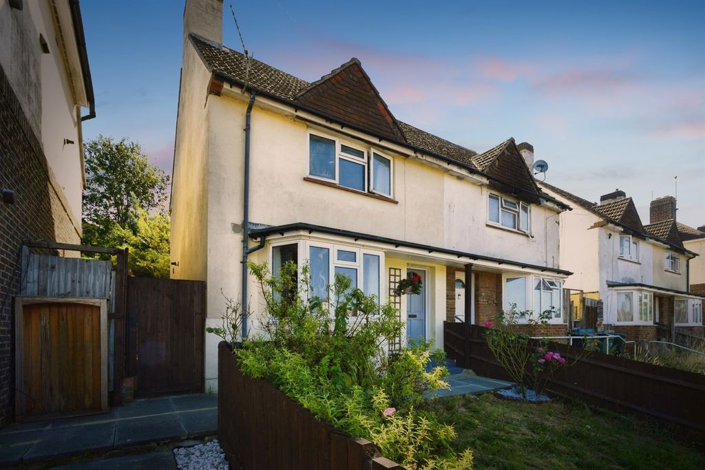 Property photo 1 of 20