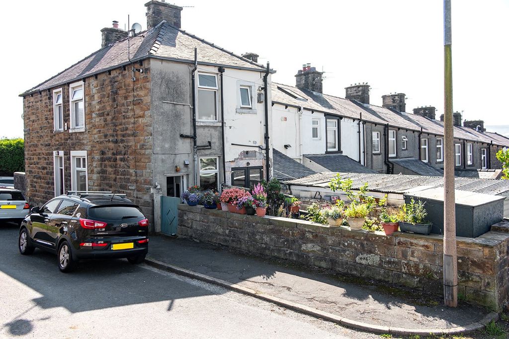 Property photo 1 of 10 4450241