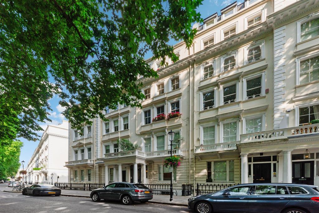 Property photo 1 of 14 Cornwall Gardens, 14A-31.Jpg