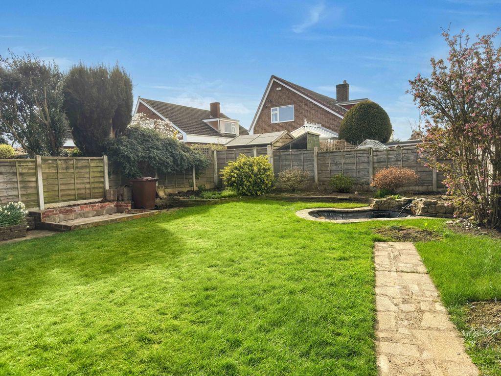 Property photo 2 of 41 Back Garden