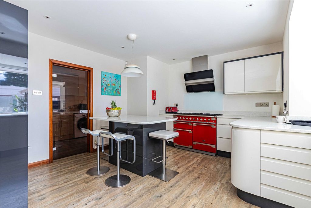 Property photo 2 of 31 Picture No. 22