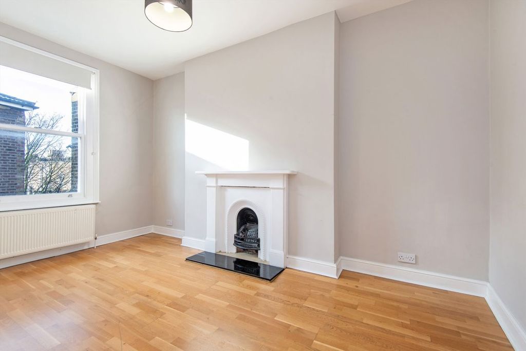 Property photo 3 of 8