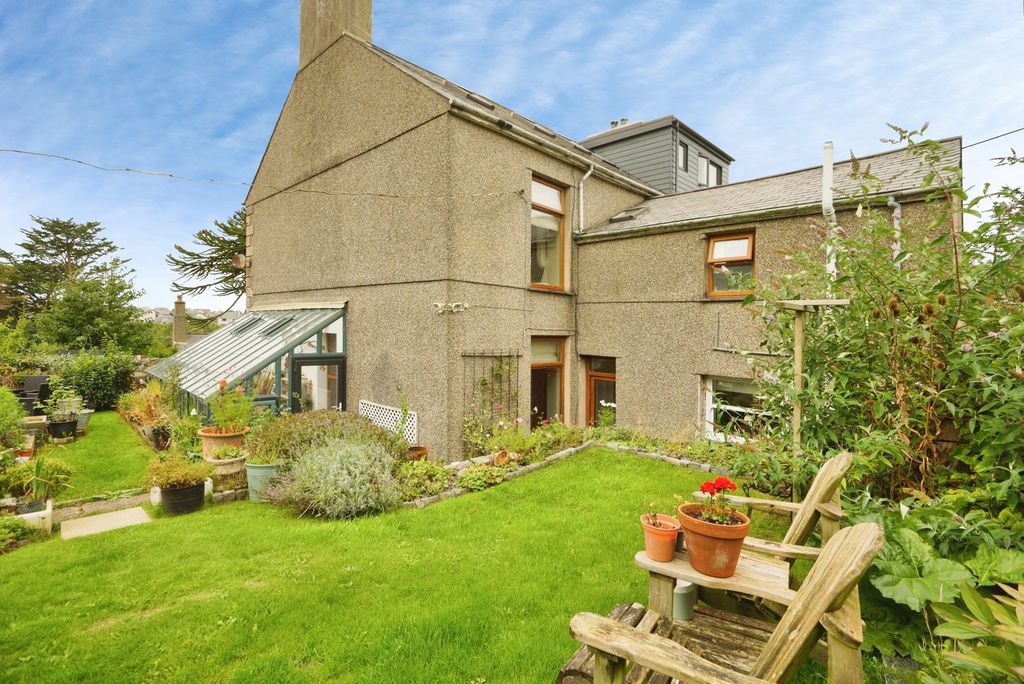 Property photo 1 of 28 Pbox-Img.Jpg