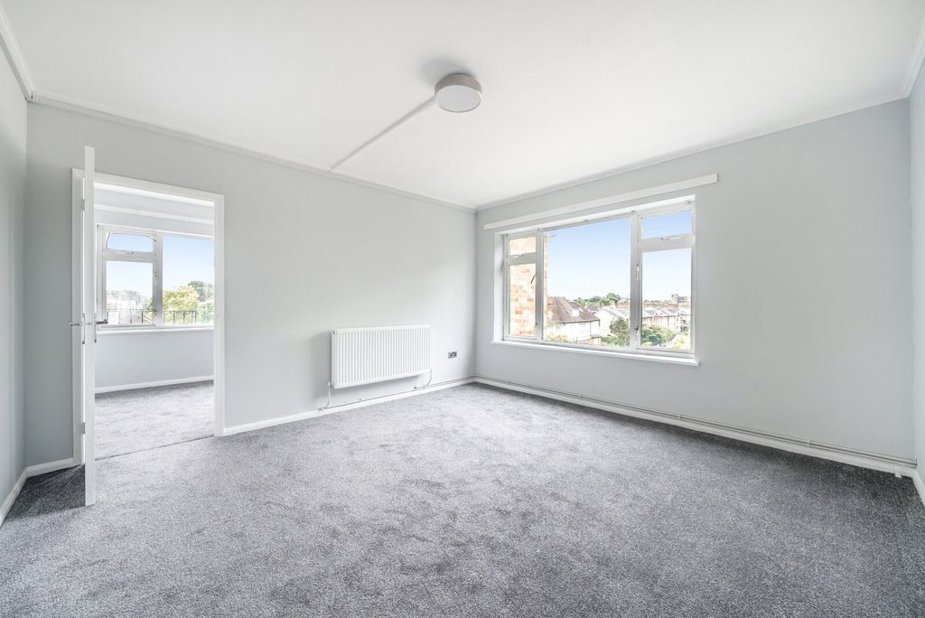 Property photo 1 of 8 Living Room