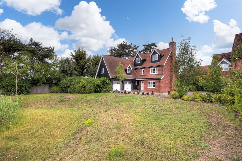 Property photo 3 of 43