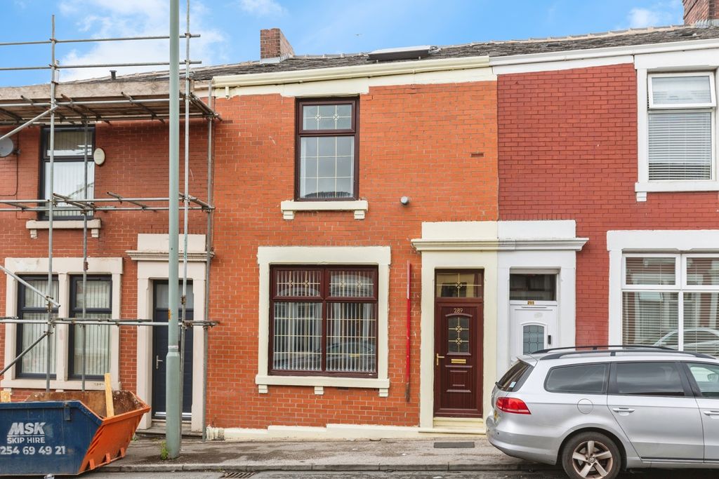 Property photo 1 of 17 Front
