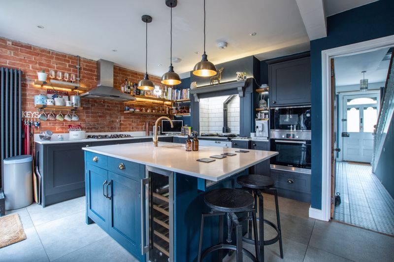 Property photo 2 of 17 Kitchen