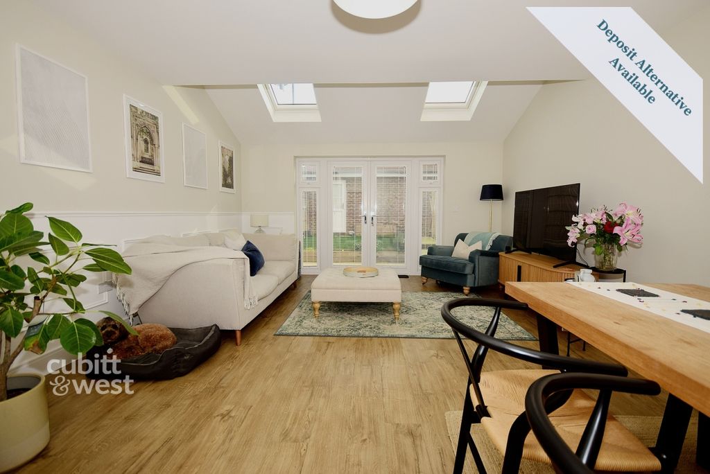 Property photo 3 of 16 20 The Boulevard ...