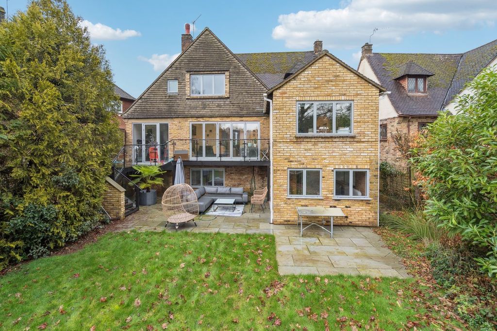 Property photo 1 of 26