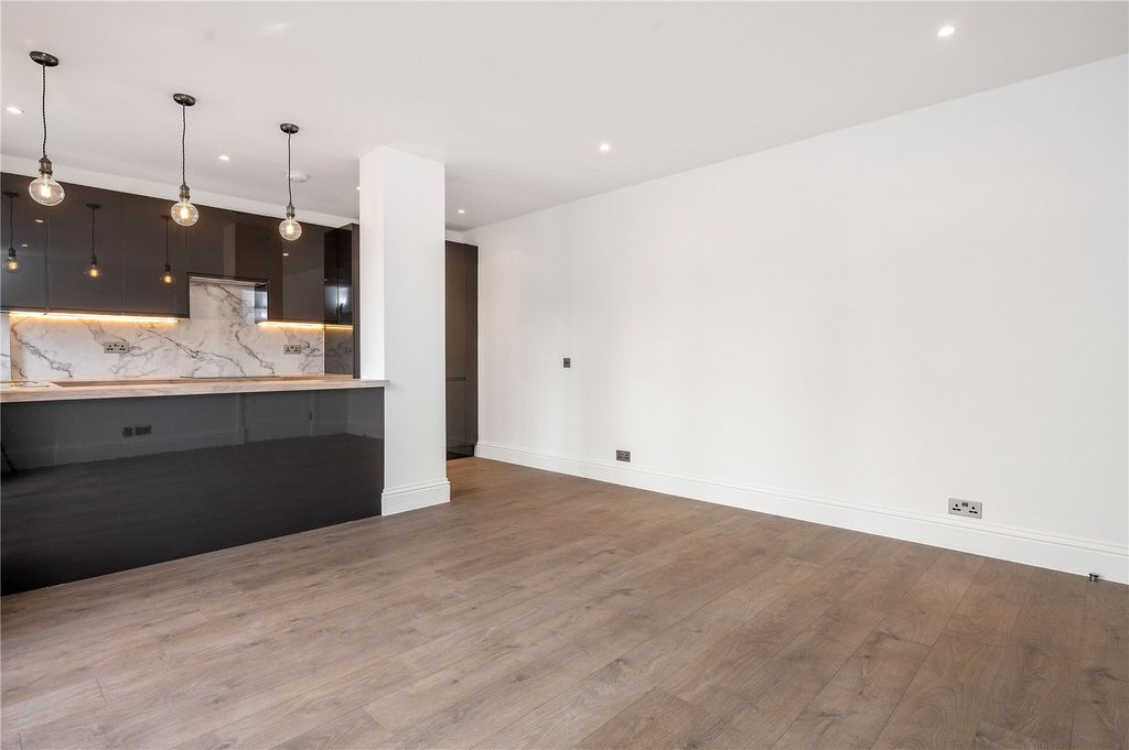 Property photo 3 of 15 Reception/ Kitchen