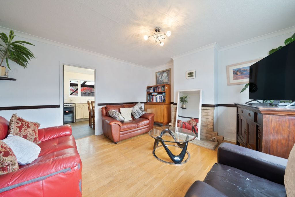 Property photo 3 of 9