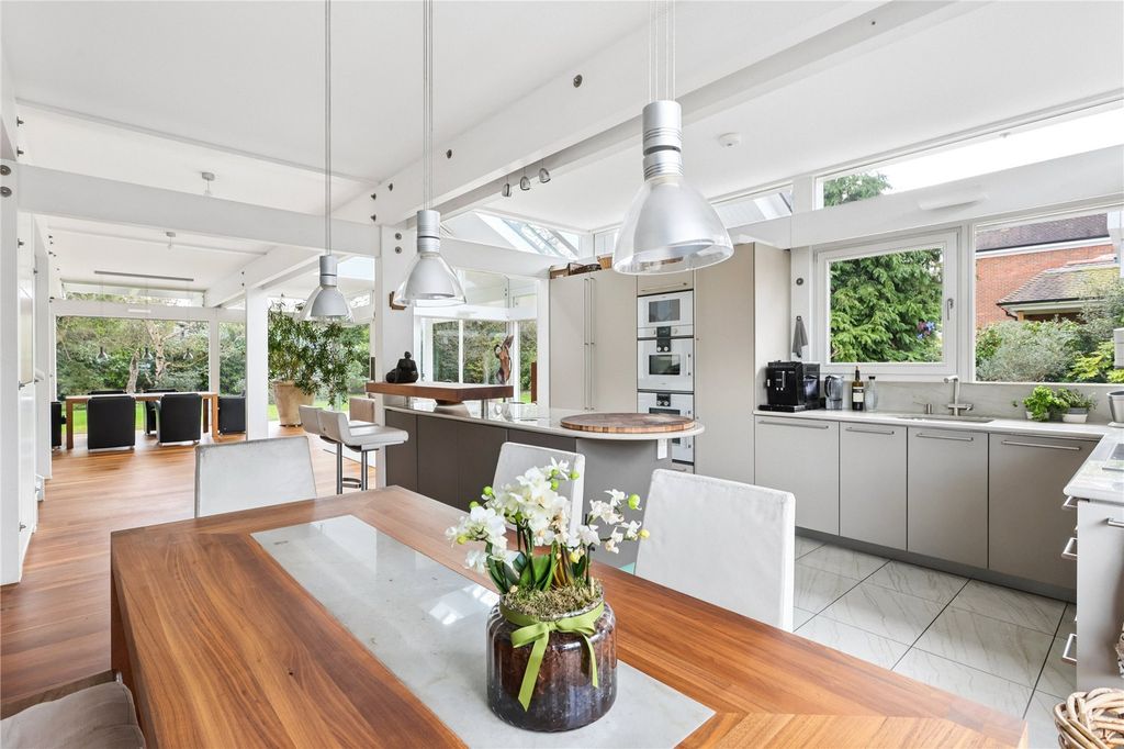 Property photo 3 of 19 Picture No. 04