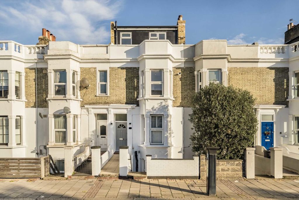 Property photo 2 of 9