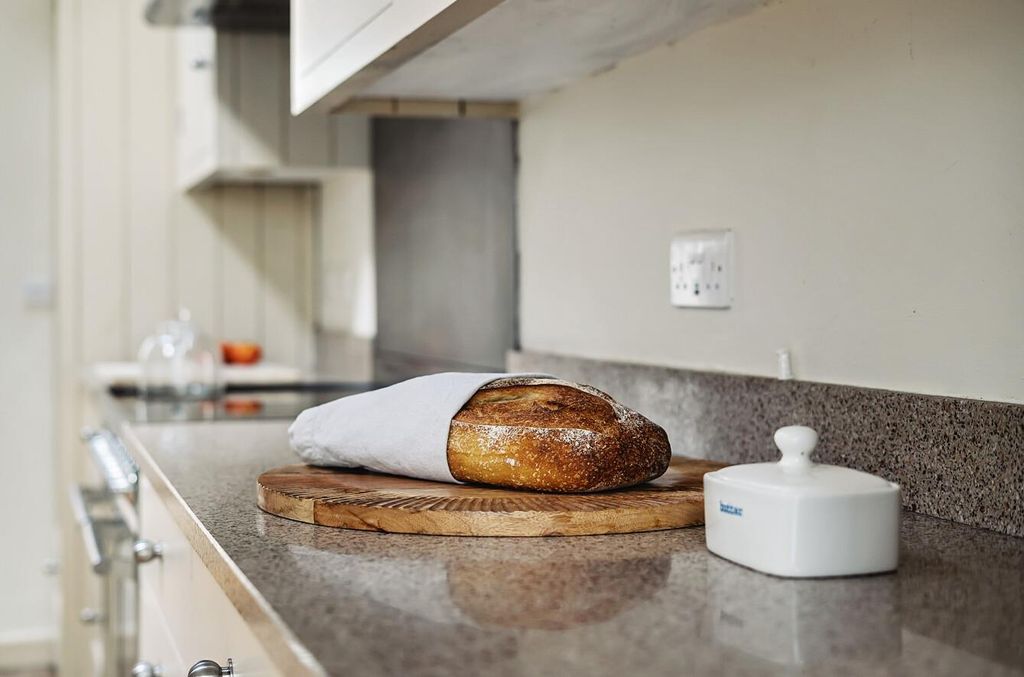 Property photo 3 of 41 1340140-25-689F18F550B65.Jpg