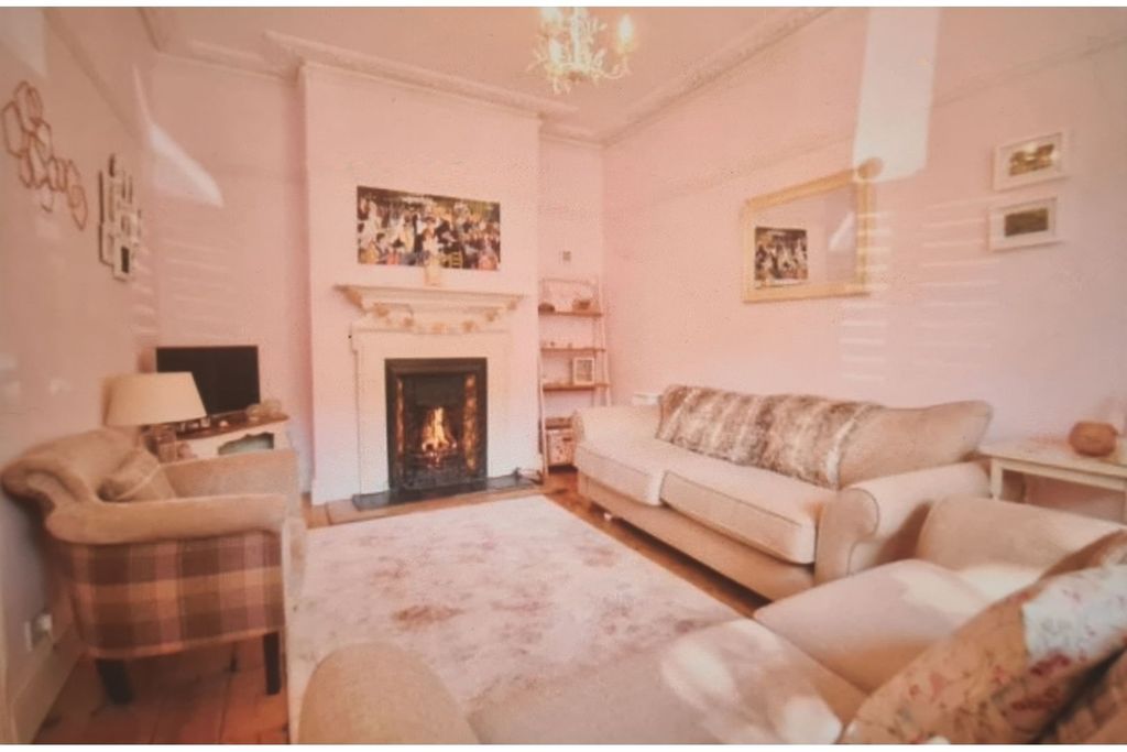 Property photo 2 of 14 Living Room