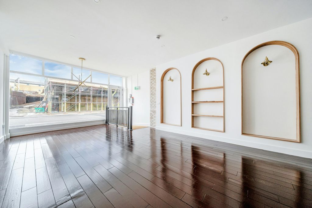 Property photo 3 of 7 1241789 2.Jpg