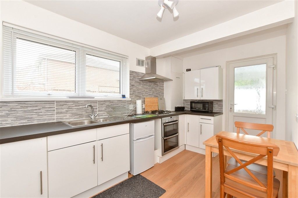 Property photo 2 of 14 Kitchen